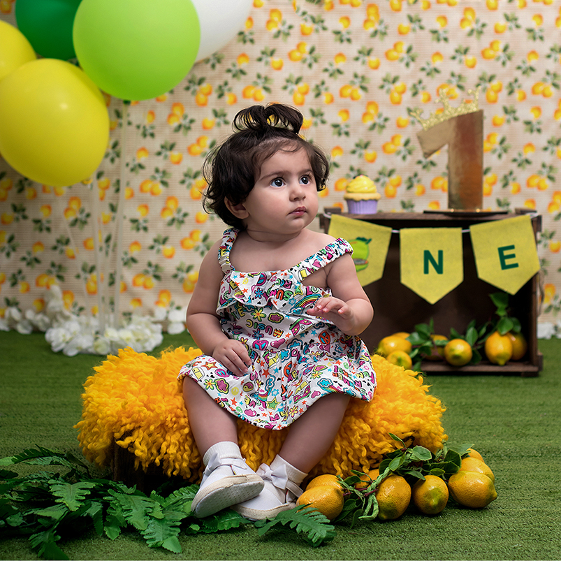 عکاسی کودک در زنبق ها | عکاسی کودک مهناز